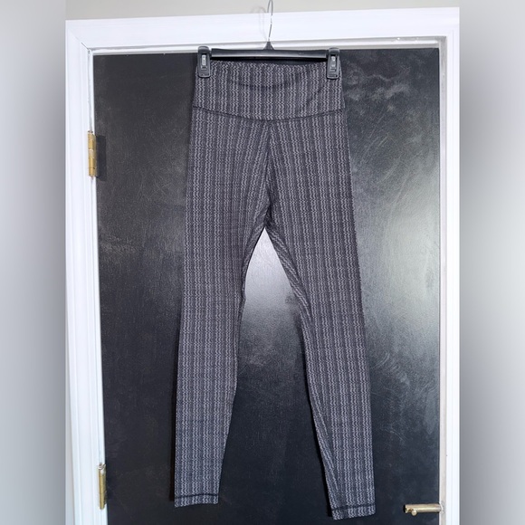 lululemon athletica Pants - lululemon athletica Black and Gray Patterned Leggings